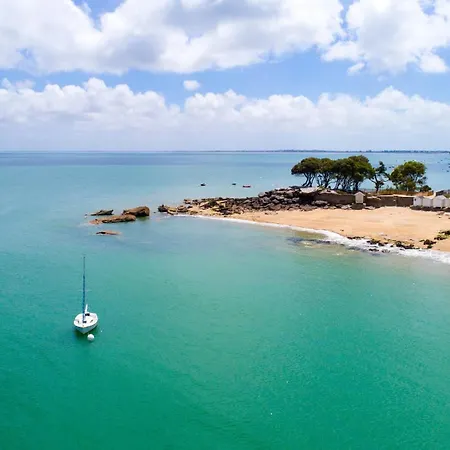 à 100 M, Maison 8 Pers Avec Jardin&bbq Hébergement de vacances Noirmoutier-en-l'Île